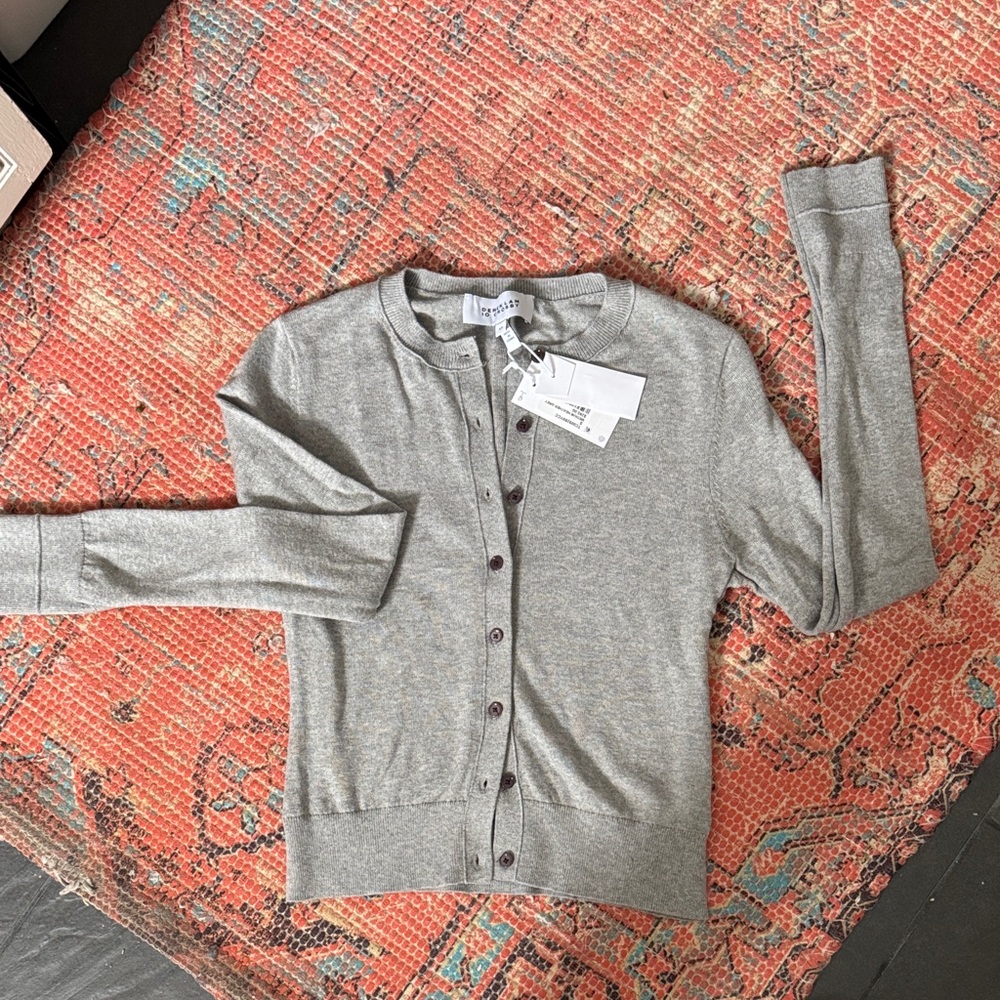 10 Crosby Derek Lam Gray Button-Up Lightweight Cardigan
